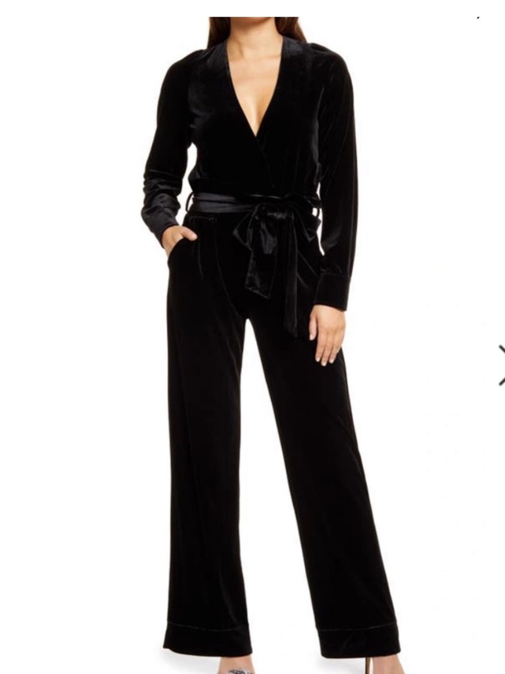 Nichole Lynel The Label long Sleeve Velvet Body Suit. Black. Size Medium